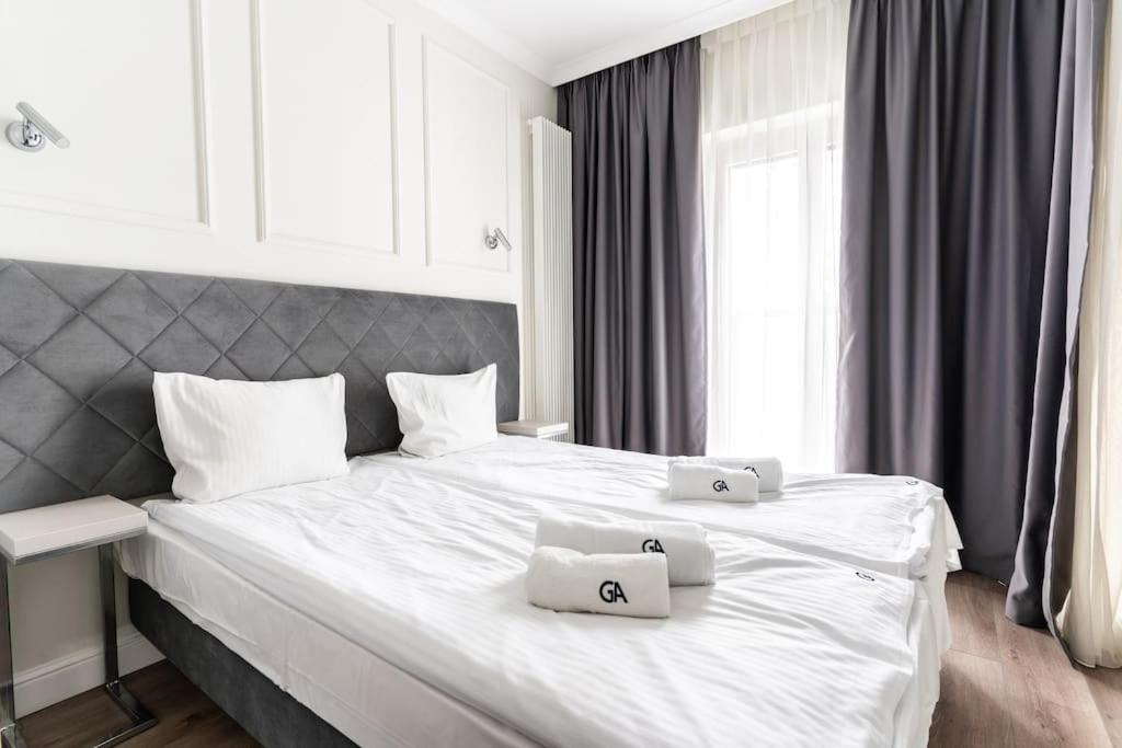 Chic & Luxury Apartment By Mennica Residence Варшава Екстериор снимка